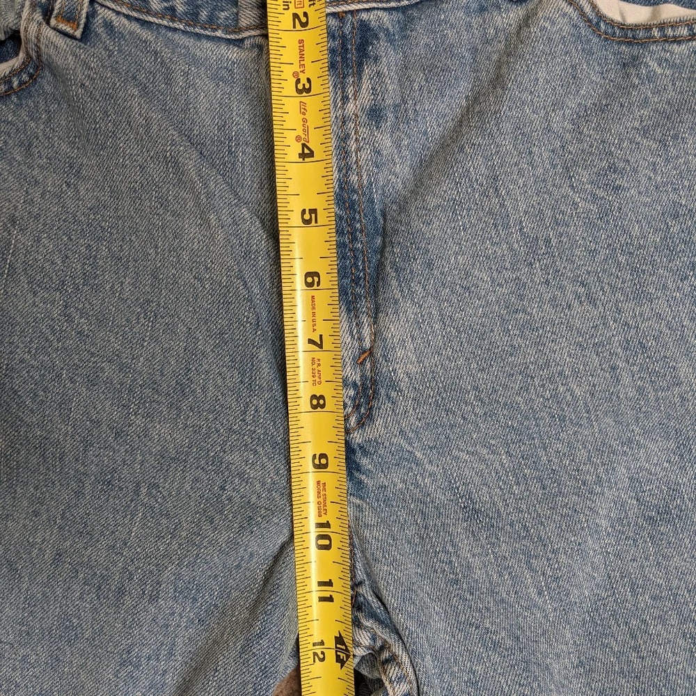Vintage ladies Levi mom jeans 550s, tapered leg, as new 14, light wash